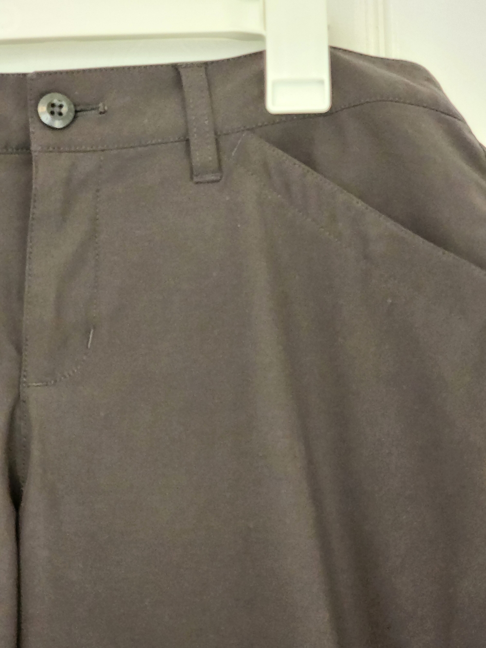 EDDIE BAUER Black Cropped Hiking Pants with Side Zip Drawstring Size 10 - Picture 6 of 10